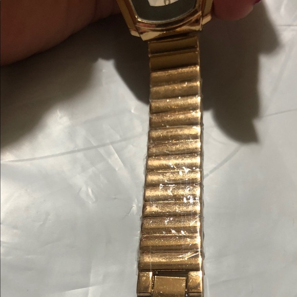 Gold Men's Watch - Picture 4 of 7